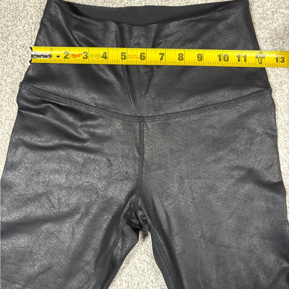 Beyond Yoga Leatherette High Waisted Midi Leggings Size small - Picture 4 of 10